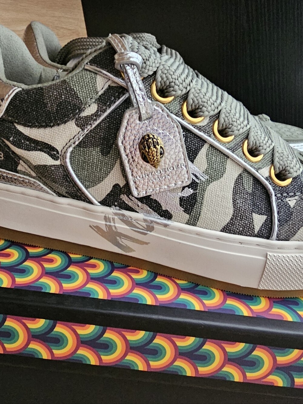 Kurt Geiger London SouthBank Tag Sneaker. Size 8.5 - Picture 8 of 13